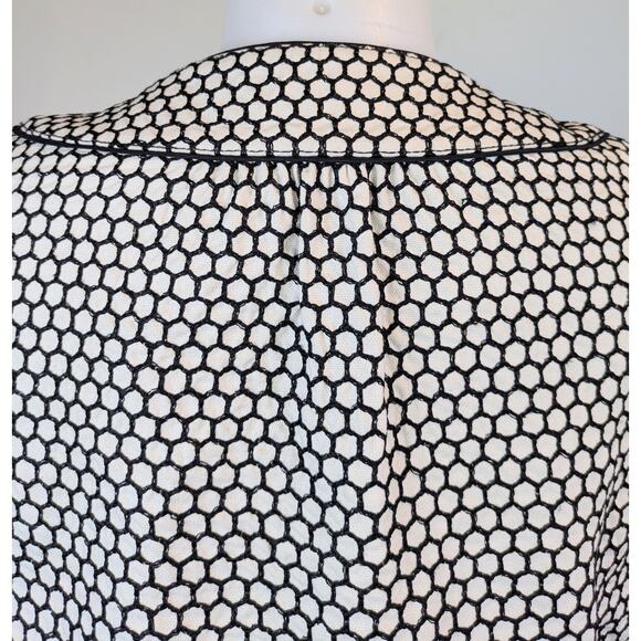 ANN TAYLOR Crop Swing Blazer 2 White Black Silk Embroidered Honeycomb Pattern - Picture 7 of 11